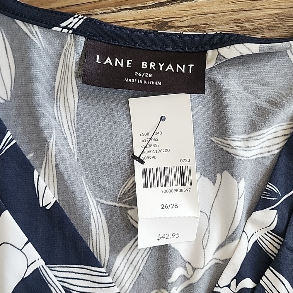 NWT Lane Bryant Top Sz 26/28 - Picture 4 of 7